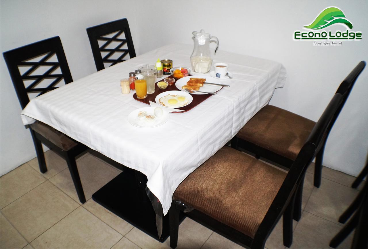 Econo Lodge Dar es Salaam Luaran gambar